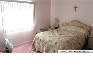 74 Seguine Place, Staten Island, NY 10312 - photo 6