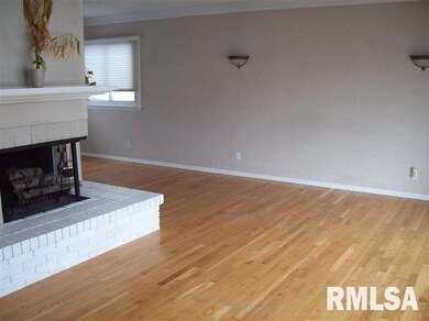 2802 Sycamore Terrace, Bettendorf, IA 52722 - photo 3