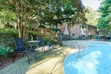Pine_Ridge_Rd_2419_Kalamazoo_49008-41