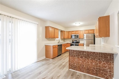 314 SE Crescent St, Lees Summit, MO 64063 - photo 5