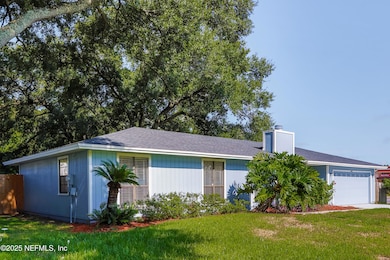 002-photo-front-view-8522697