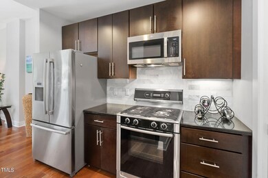 5-web-or-mls-140-w-franklin-st-224