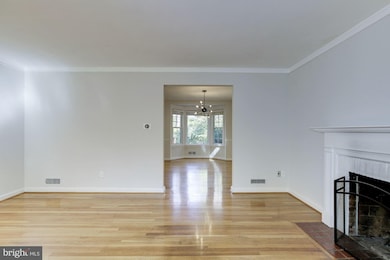 3519 Glenmoor Dr, Chevy Chase, MD 20815 - photo 5