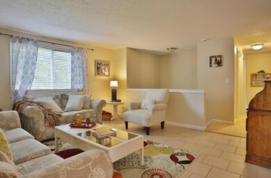 8208 Sealston Dr, Louisville, KY 40228 - photo 5