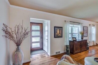 6658 Ridgemont Dr, Dallas, TX 75214 - photo 4