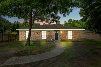 2835 Rigel Rd, Houston, TX 77088 - photo 2