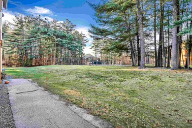 19 Blackstone Dr unit U1928, Nashua, NH 03063 - photo 4