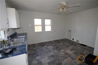 392 N Gladstone Ave, Columbus, IN 47201 - photo 6