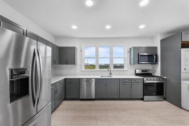 92 E 21st St, Bayonne, NJ 07002 - photo 4