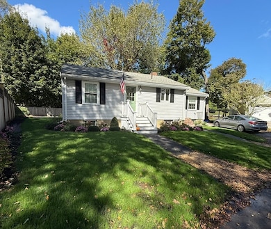 23 Sagamore Rd, Marblehead, MA 01945 - photo 4