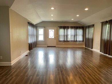 1045 N Main St, Tipton, IN 46072 - photo 5