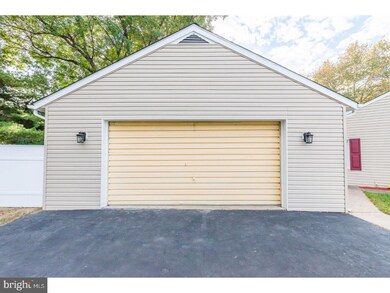 300 Howell Dr, New Castle, DE 19720 - photo 3