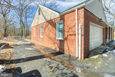 5107 Wheeler Rd, Oxon Hill, MD 20745 - photo 3