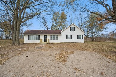 700 SW 800th Rd, Chilhowee, MO 64733 - photo 2