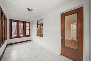 281 Gifford Place, Elgin, IL 60120 - photo 2