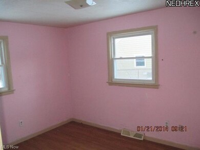 607 Irving Park Blvd, Sheffield Lake, OH 44054 - photo 4