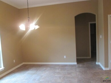 5028 Shiloh Ridge Dr, Tyler, TX 75703 - photo 7