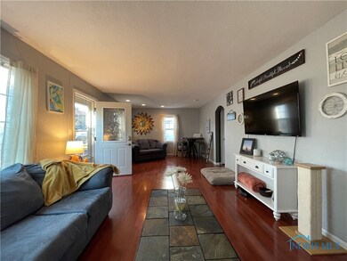 Living /Dining Combo