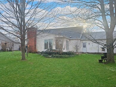 827 W Maple St, Clyde, OH 43410 - photo 5