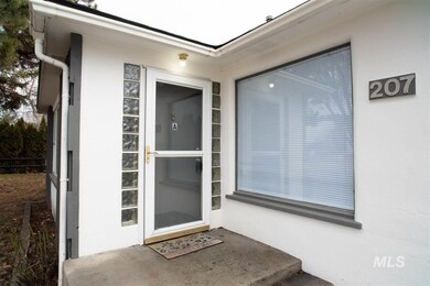 207 E Colorado Ave, Nampa, ID 83686 - photo 2