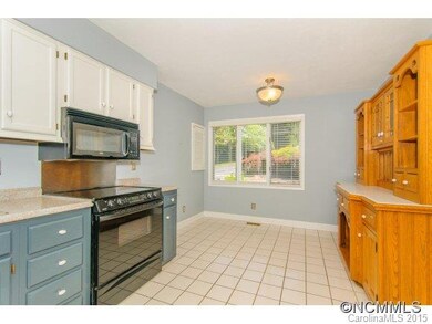 54 Hollybrook Dr unit 4, Asheville, NC 28803 - photo 7