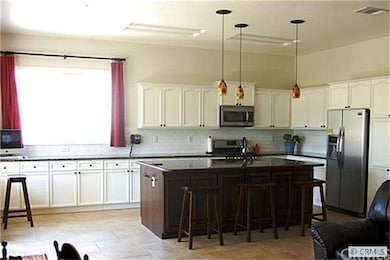 Totally Remodeled Kitchen with Stainless Steel App