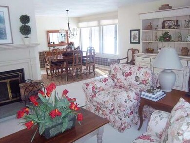 311 Hemlock Cir, Lincoln, MA 01773 - photo 5