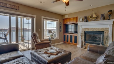 Upper level Livingroom