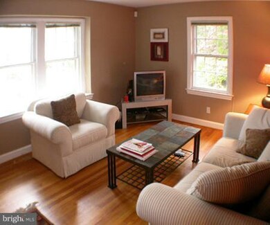 8504 Glenview Ave, Takoma Park, MD 20912 - photo 3