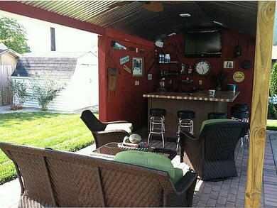 3350 Nottingham Dr, Columbus, IN 47203 - photo 2