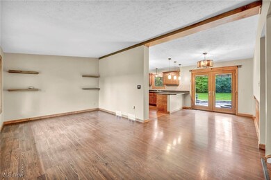 427 Valley Crest Dr, Mogadore, OH 44260 - photo 4