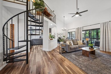 Fancy spiral stairs to the loft area