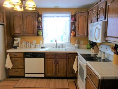 5 Adams St, Billerica, MA 01821 - photo 4