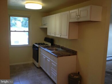 239 S 3rd St, North Wales, PA 19454 - photo 2