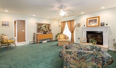 575 Herbert Ln-15