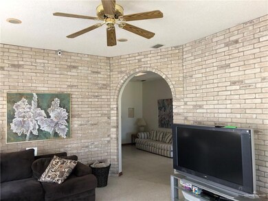 932 Katrin Dr, Alamo, TX 78516 - photo 3