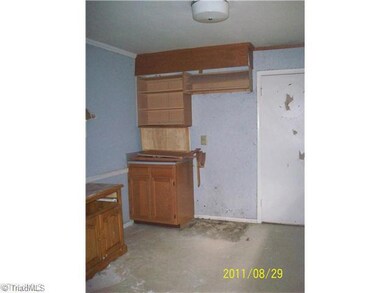 2715 Allen Jay Rd, High Point, NC 27263 - photo 4