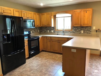 1711 NW 4th St, Abilene, KS 67410 - photo 5