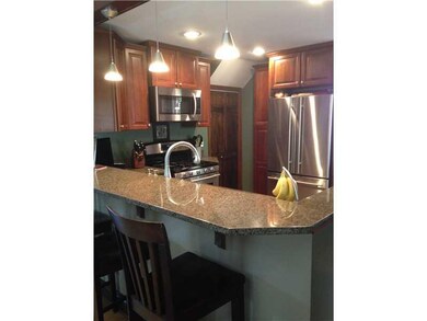 Kitchen. SPARKLING STATE OF THE ART KITCHEN WITH B
