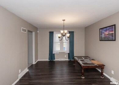 217 Westerfield Rd, Davenport, IA 52806 - photo 6