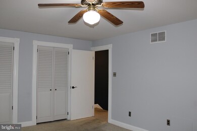 7082 Winter Rose Path, Columbia, MD 21045 - photo 3