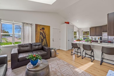 Kitchen / Living Room