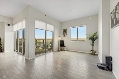 Corner space with lots of natural light and incred