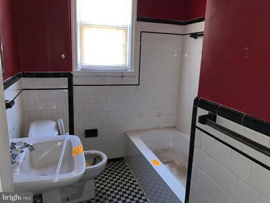 4630 Harcourt Rd, Baltimore, MD 21214 - photo 6