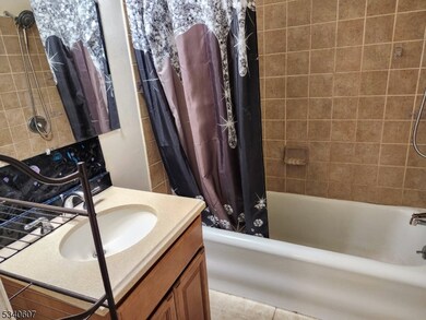 30 Hemlock Ln, West Milford, NJ 07480 - photo 7