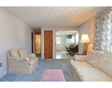 9 Stanton St, Saugus, MA 01906 - photo 4