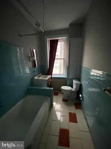 4341 Main St unit 2, Philadelphia, PA 19127 - photo 5