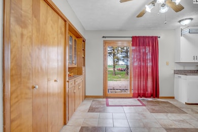 690 Comanche Rd, Inman, KS 67546 - photo 6