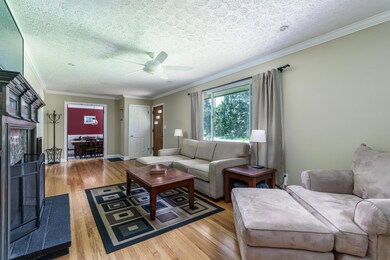 3550 Colchester_MLS_04