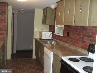 7114 Leh St, Coopersburg, PA 18036 - photo 6